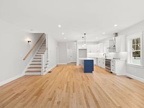29 Leonard St 29, Bridgewater MA 02324