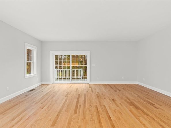 29 Leonard St 29, Bridgewater MA 02324