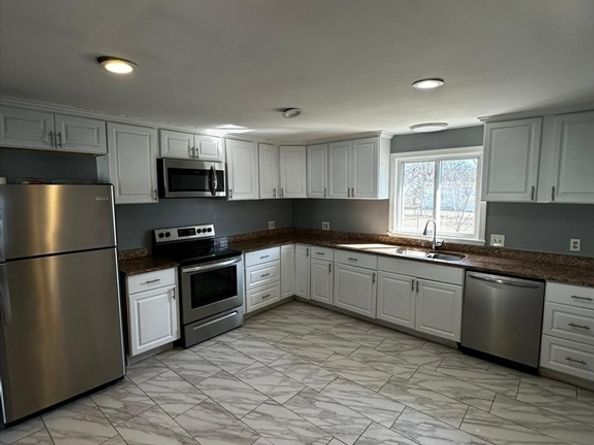 160 7th St, Leominster MA 01453