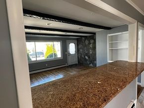 160 7th St, Leominster MA 01453