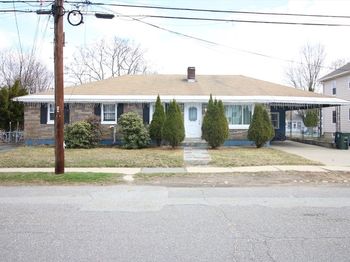 160 7th St