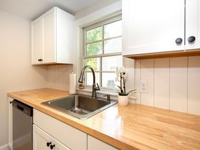 90 Colonial Rd, Marshfield MA 02050