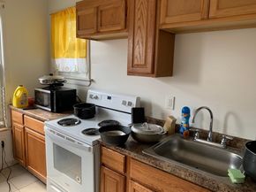 128 Austin St, Worcester MA 01609