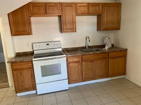 128 Austin St, Worcester MA 01609