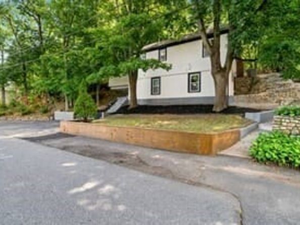9 Walden Pond Ave, Saugus MA 01906