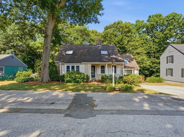 125 Jaffrey St, Weymouth MA 02188