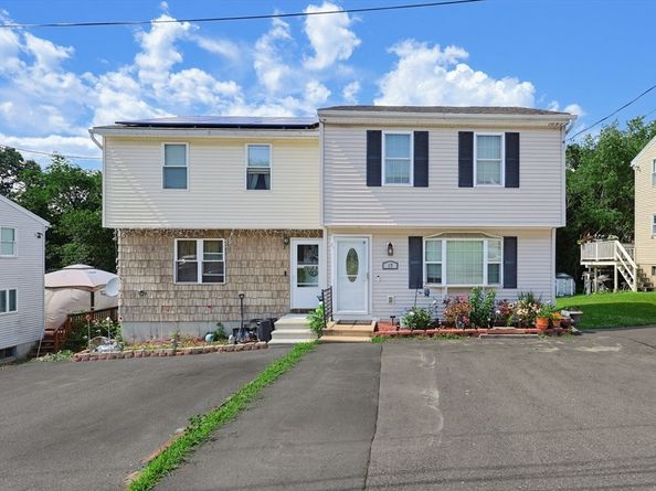 17 Bolton St, Worcester MA 01604