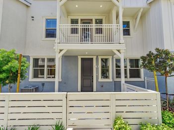 186 Oak Circle