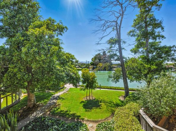 1090 Shoreline Drive, San Mateo CA 94404