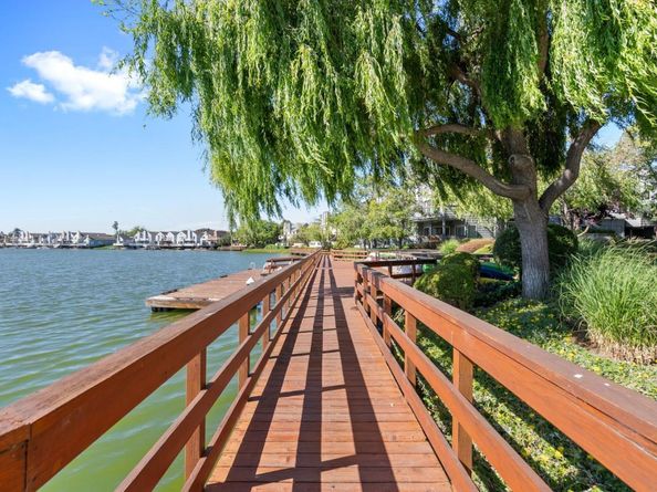 1090 Shoreline Drive, San Mateo CA 94404