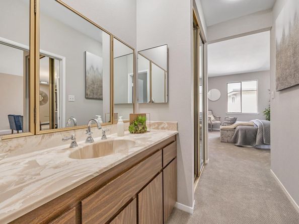 1427 Floribunda Avenue 304, Burlingame CA 94010