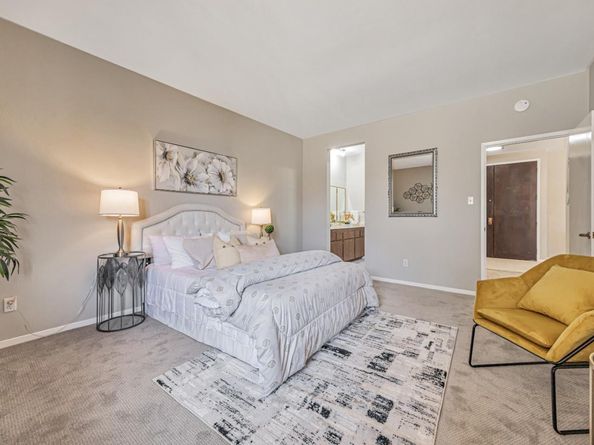 1427 Floribunda Avenue 304, Burlingame CA 94010