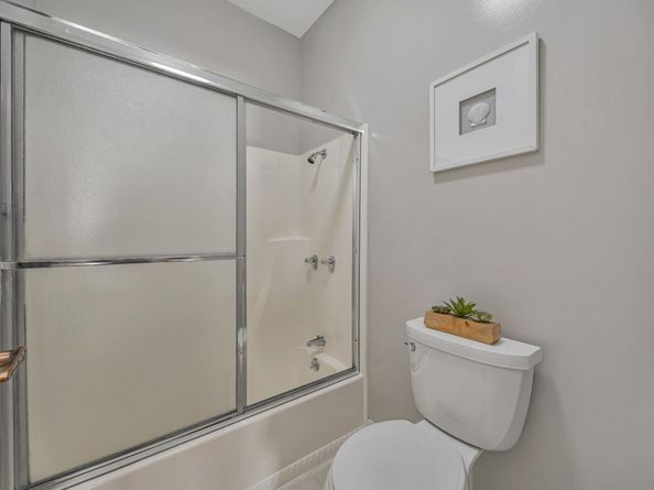 1427 Floribunda Avenue 304, Burlingame CA 94010