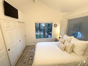 2561 Yerba Bank Court, San Jose CA 95121