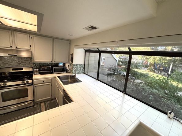 2561 Yerba Bank Court, San Jose CA 95121