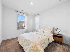 100 Glydon, Irvine CA 92618