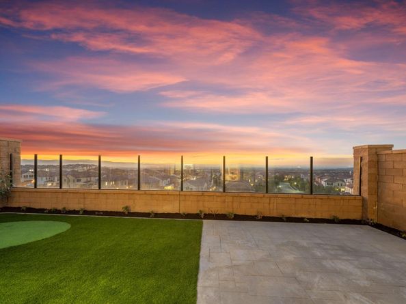 100 Glydon, Irvine CA 92618