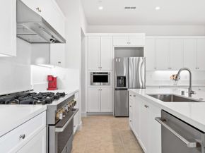 100 Glydon, Irvine CA 92618