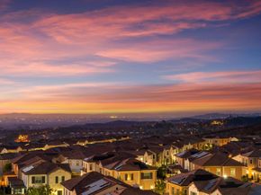 100 Glydon, Irvine CA 92618