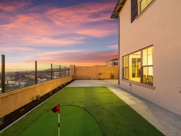 100 Glydon, Irvine CA 92618