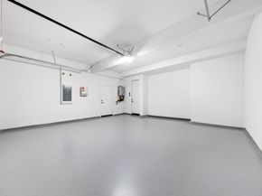 100 Glydon, Irvine CA 92618