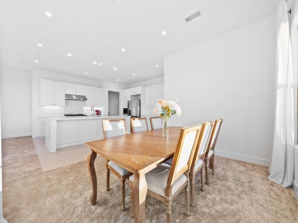 100 Glydon, Irvine CA 92618
