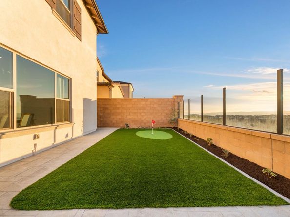 100 Glydon, Irvine CA 92618