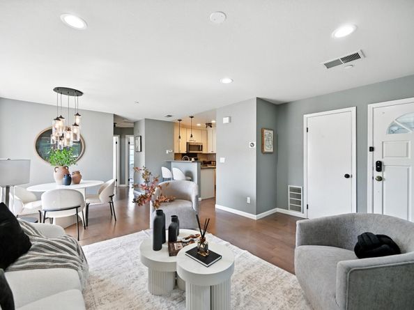 984 Belmont Terrace 10, Sunnyvale CA 94086