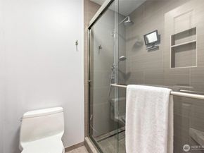 12211 NE 103rd Lane, Kirkland WA 98033