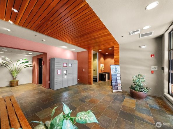 1026 NE 65th Street C420, Seattle WA 98115