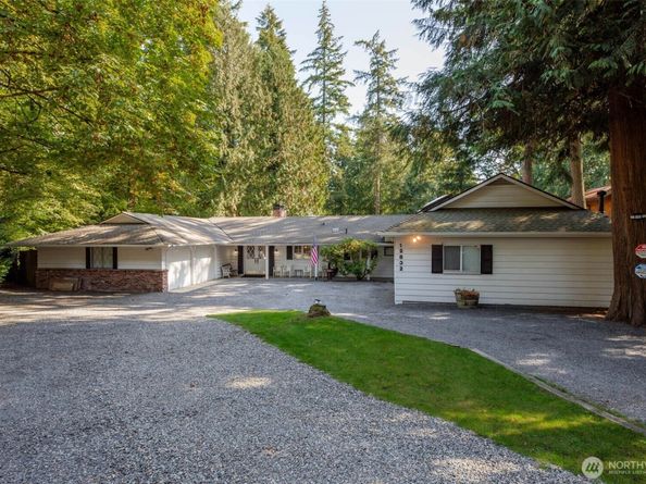 12832 Holiday Drive NE, Kirkland WA 98034