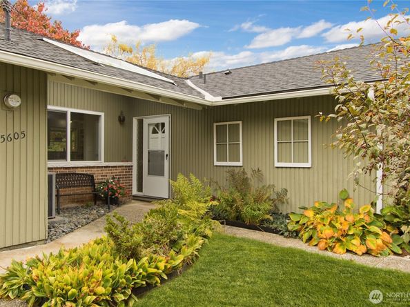 15605 NE 1st Street, Bellevue WA 98008