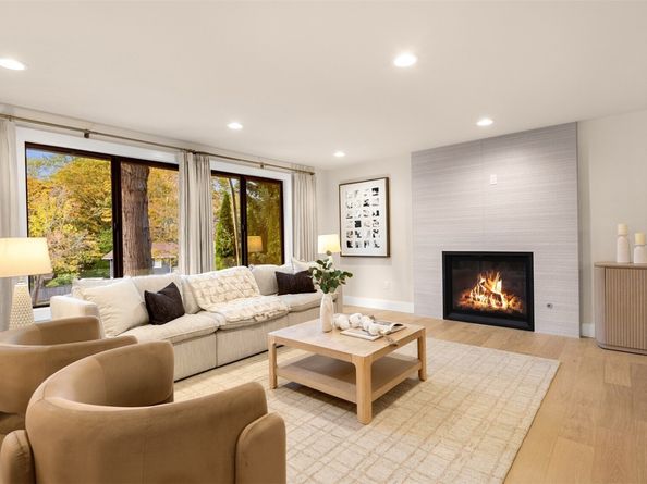 551 19th Place, Kirkland WA 98033