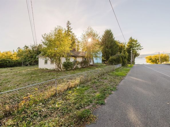 645 NW Tracy Avenue, Bremerton WA 98311