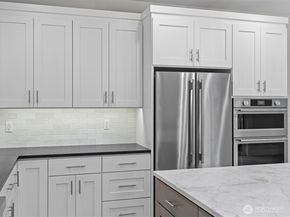 9207 NE 175th Street B, Bothell WA 98011
