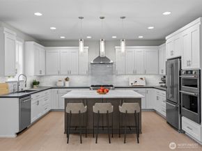 9207 NE 175th Street B, Bothell WA 98011