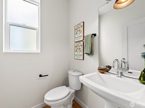 767 7th Avenue NW, Issaquah WA 98027