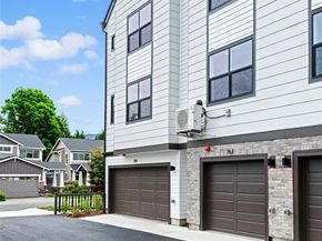 767 7th Avenue NW, Issaquah WA 98027
