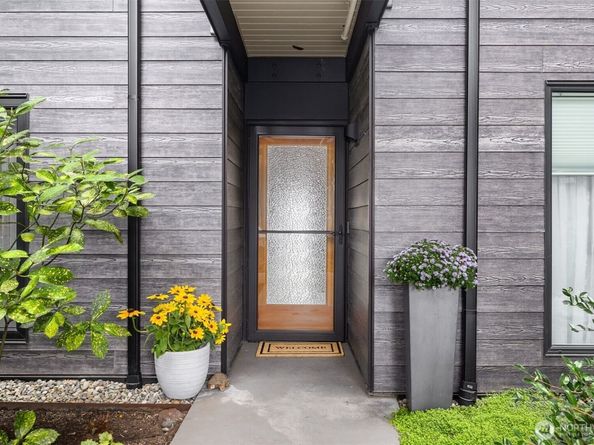 428 Harborview Drive SE 114, Bainbridge Island WA 98110