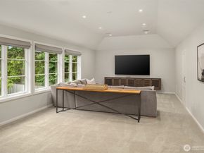 6560 163rd Place SE, Bellevue WA 98006