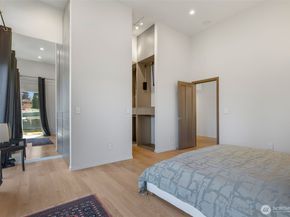 3033 45th Avenue SW, Seattle WA 98116