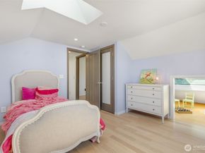 3033 45th Avenue SW, Seattle WA 98116