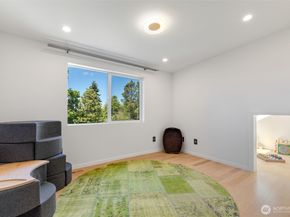 3033 45th Avenue SW, Seattle WA 98116