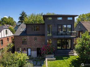 3033 45th Avenue SW, Seattle WA 98116