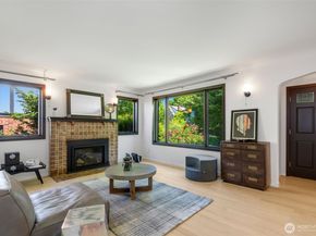 3033 45th Avenue SW, Seattle WA 98116