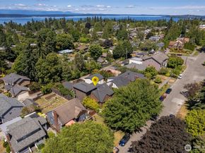 3033 45th Avenue SW, Seattle WA 98116