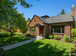 3033 45th Avenue SW, Seattle WA 98116