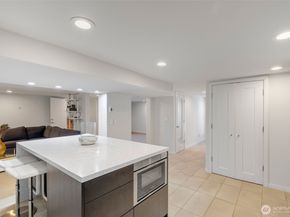 3033 45th Avenue SW, Seattle WA 98116