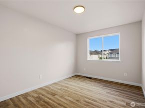 4335 NE 2nd Ct, Renton WA 98059