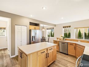 26826 118th Court SE, Kent WA 98030
